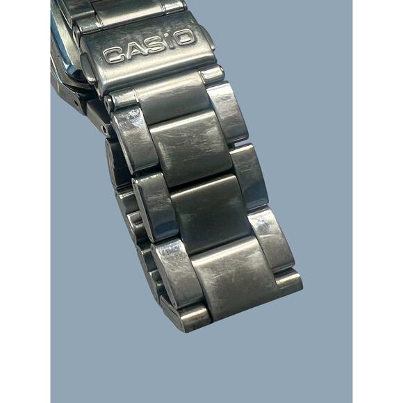 Casio MTP-1165 Blue Dial Stainless Steel Quartz Watch-Japan Movement-Mens-Silver - Picture 10 of 10